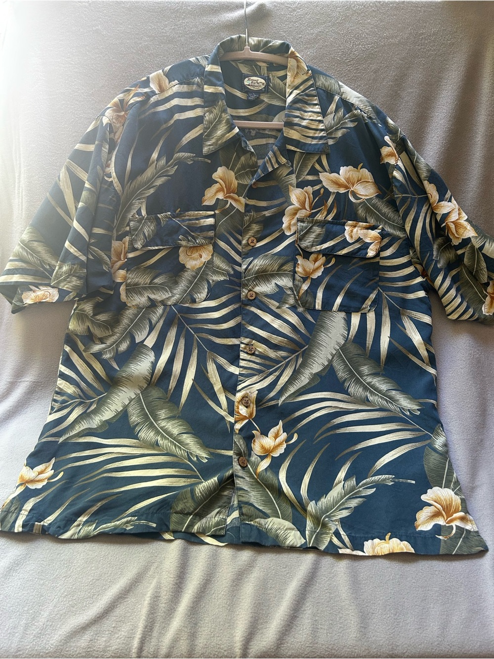 Tommy Bahama Hawaiian Shirt Men’s Large Blue Floral Rayon Camp Aloha Beach